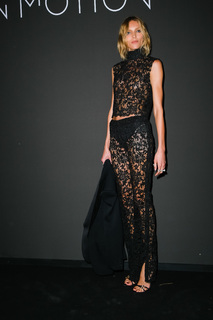 Anja Rubik feet photo thumbnail