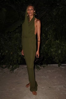 Anja Rubik feet photo thumbnail