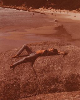 Anja Rubik feet photo thumbnail