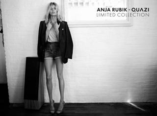 Anja Rubik feet photo thumbnail