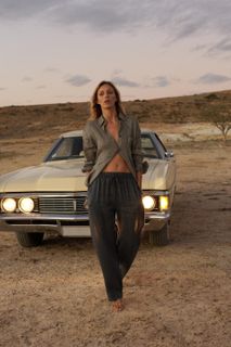 Anja Rubik feet photo thumbnail