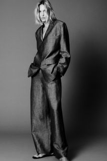 Anja Rubik feet photo 3