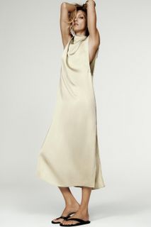 Anja Rubik feet photo 9