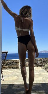 Anja Rubik feet photo 8