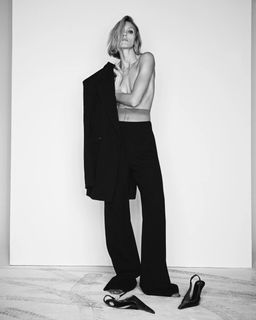 Anja Rubik feet photo 5