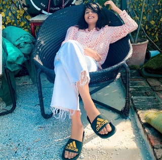 Anjali Arora feet photo 12
