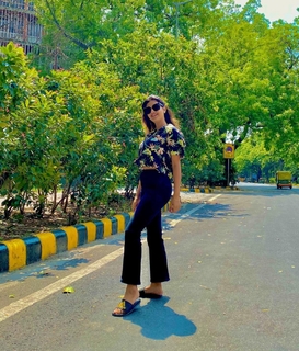 Anjali Arora feet photo 11