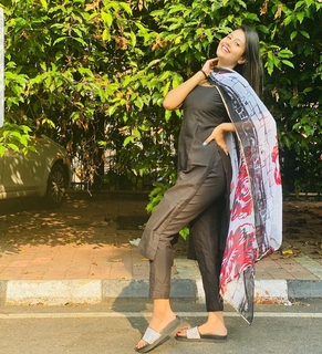 Anjali Arora feet photo 8