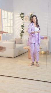 Anjali Arora feet photo 2