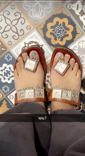 Anjali Arora feet photo 18