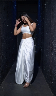 Anjali Arora feet photo 3