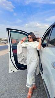 Anjali Arora feet photo 15
