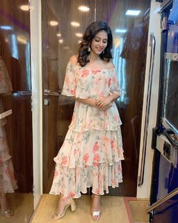 Anjali feet photo thumbnail