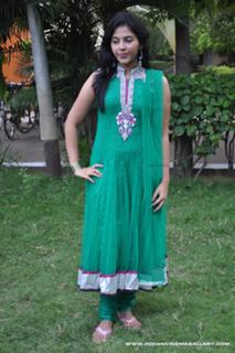 Anjali feet photo thumbnail