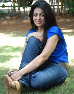 Anjana Sukhani feet photo 7