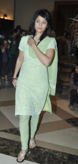 Anjana Sukhani feet photo 9