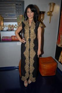 Anjana Sukhani feet photo 16