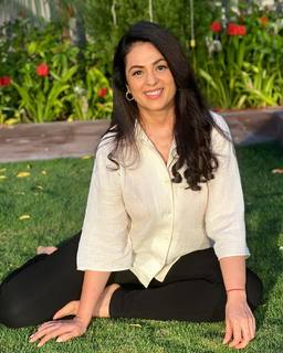Anjana Sukhani feet photo 10