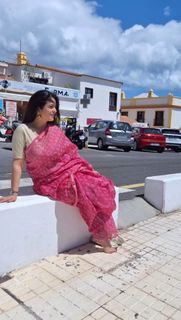 Anjana Sukhani feet photo 5