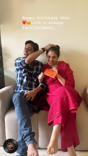 Anjana Sukhani feet photo 2