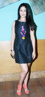 Anjana Sukhani feet photo 1