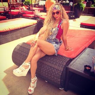 Anjelah Johnson-Reyes feet photo thumbnail