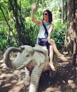 Anjelah Johnson-Reyes feet photo thumbnail