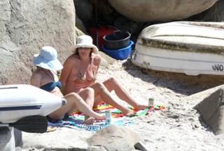 Anjelica Huston feet photo thumbnail