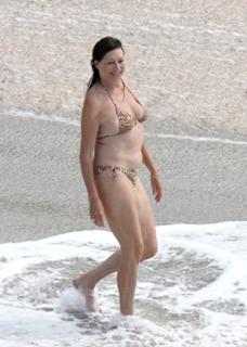 Anjelica Huston feet photo thumbnail