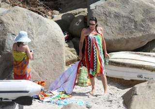 Anjelica Huston feet photo thumbnail