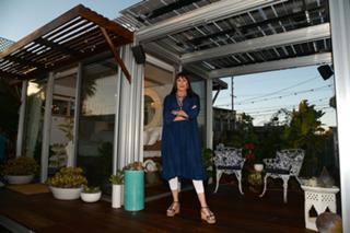 Anjelica Huston feet photo thumbnail