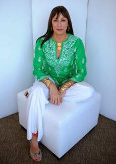 Anjelica Huston feet photo thumbnail