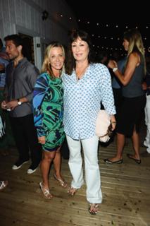 Anjelica Huston feet photo thumbnail