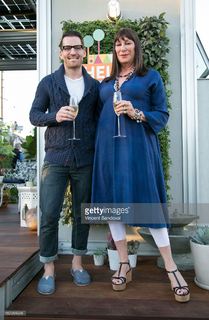 Anjelica Huston feet photo thumbnail