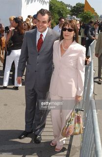 Anjelica Huston feet photo thumbnail