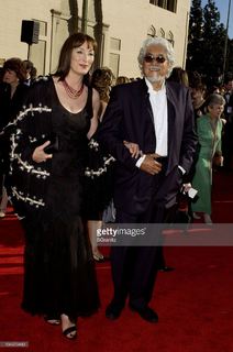 Anjelica Huston feet photo thumbnail