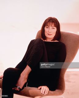 Anjelica Huston feet photo thumbnail