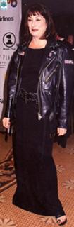 Anjelica Huston feet photo thumbnail