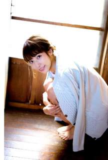 Anju Inami feet photo 10