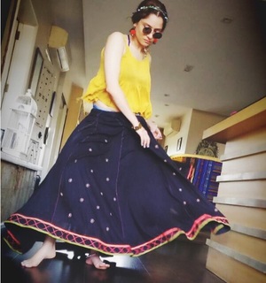 Ankita Lokhande feet photo thumbnail