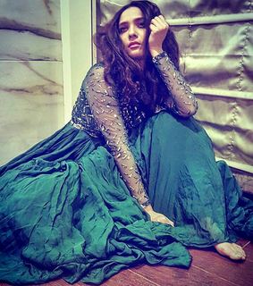 Ankita Lokhande feet photo thumbnail