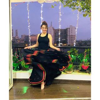 Ankita Lokhande feet photo thumbnail
