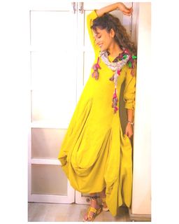 Ankita Lokhande feet photo thumbnail