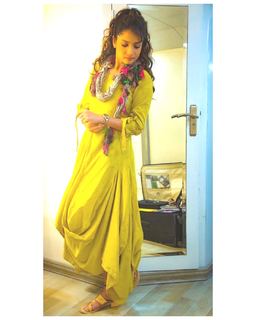 Ankita Lokhande feet photo thumbnail