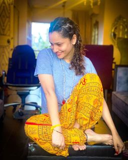 Ankita Lokhande feet photo thumbnail