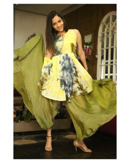 Ankita Lokhande feet photo thumbnail