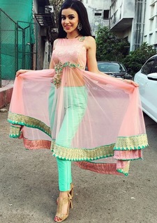 Ankita Sharma feet photo thumbnail