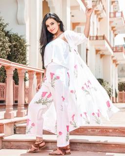 Ankita Sharma feet photo thumbnail