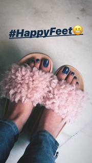 Ankita Sharma feet photo thumbnail