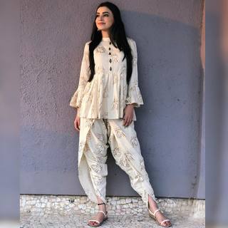 Ankita Sharma feet photo thumbnail